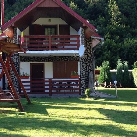 Cabana Florea Villa Riu de Mori Luaran gambar
