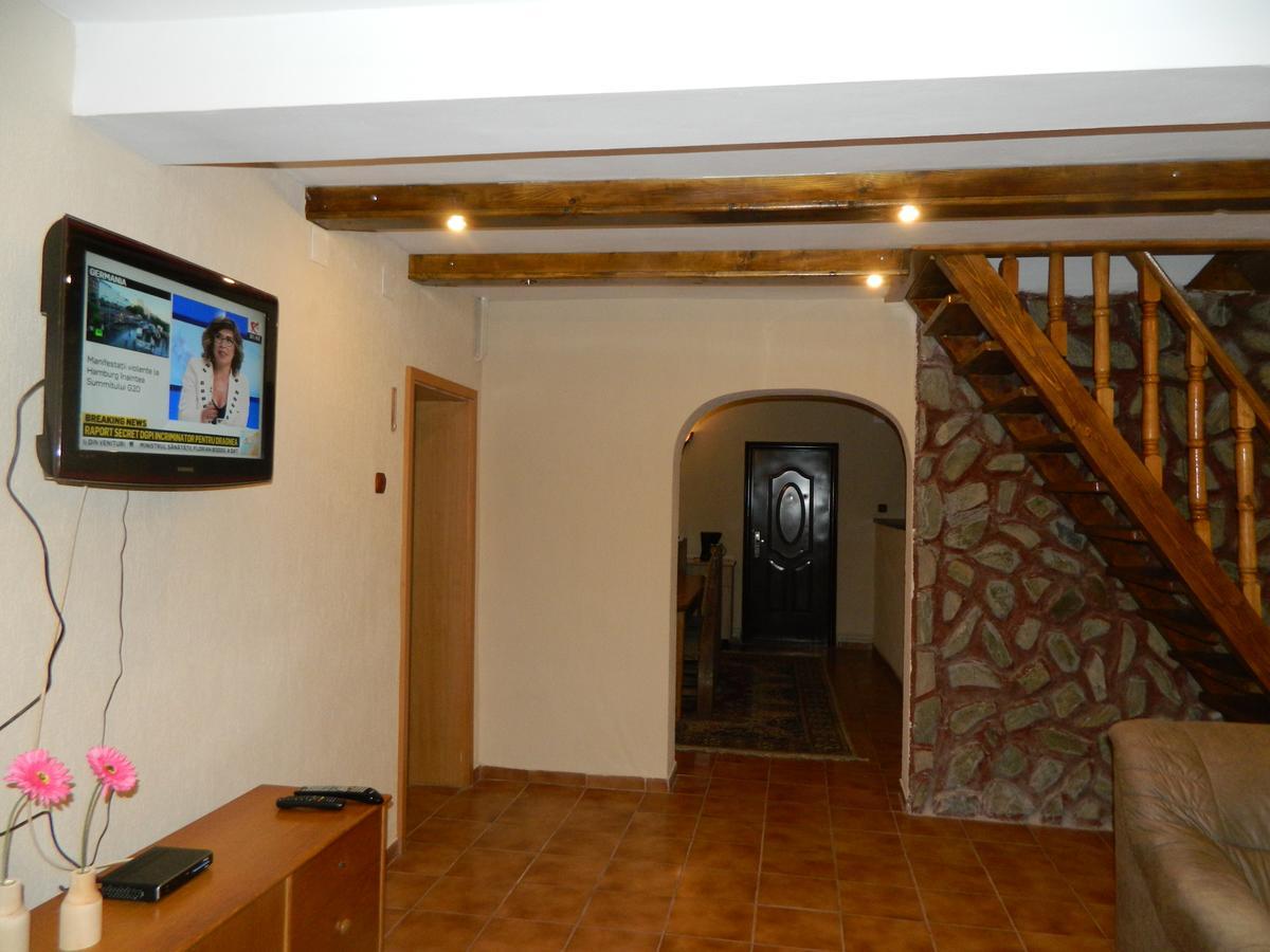 Cabana Florea Villa Riu de Mori Luaran gambar