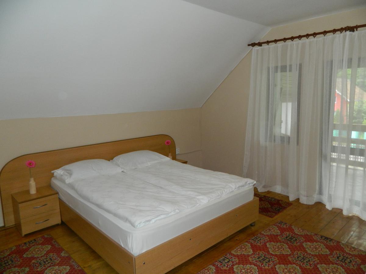 Cabana Florea Villa Riu de Mori Luaran gambar
